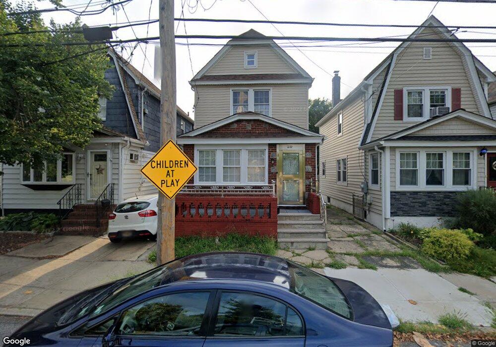 9225 244th St unit House, Floral Park, NY 11001 - photo 1