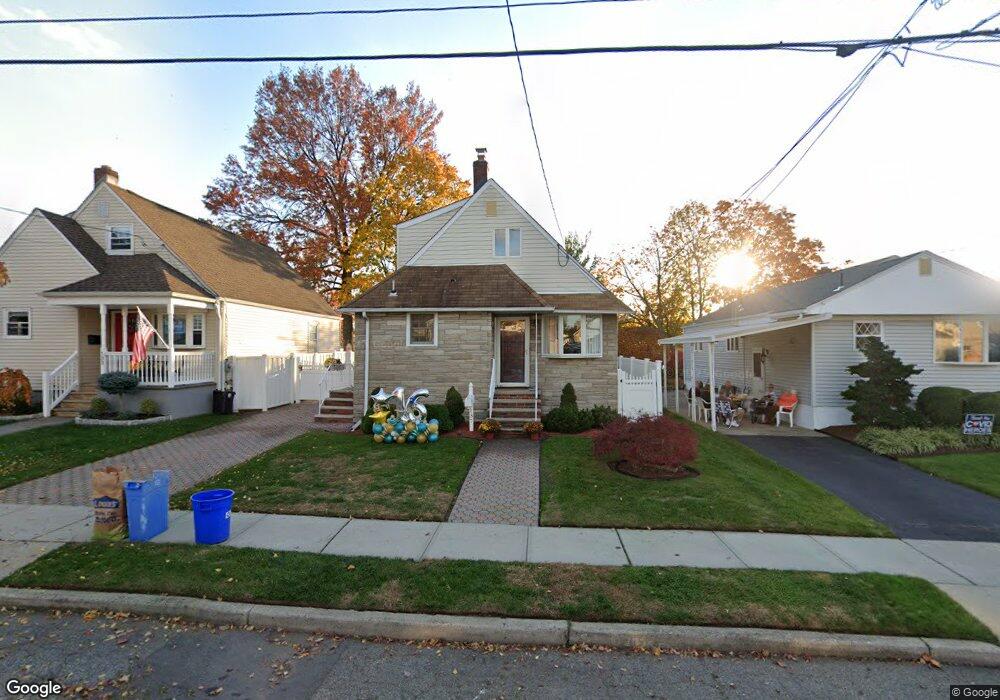 137 Carlyle Ct, Carlstadt, NJ 07072 - photo 1