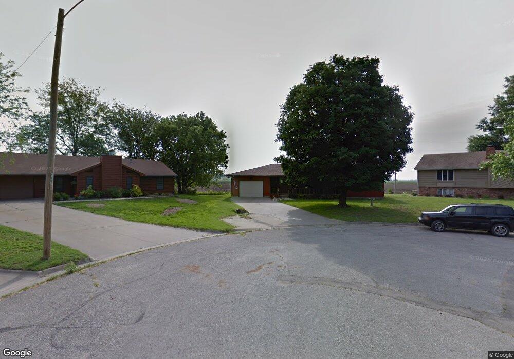 622 Griswold Ct, Rossville, KS 66533 - photo 1