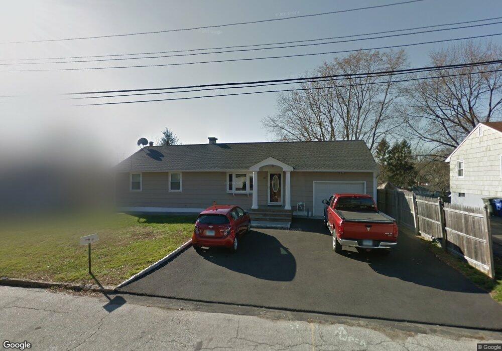 161 Little Deer Rd, Bridgeport, CT 06606 - photo 1