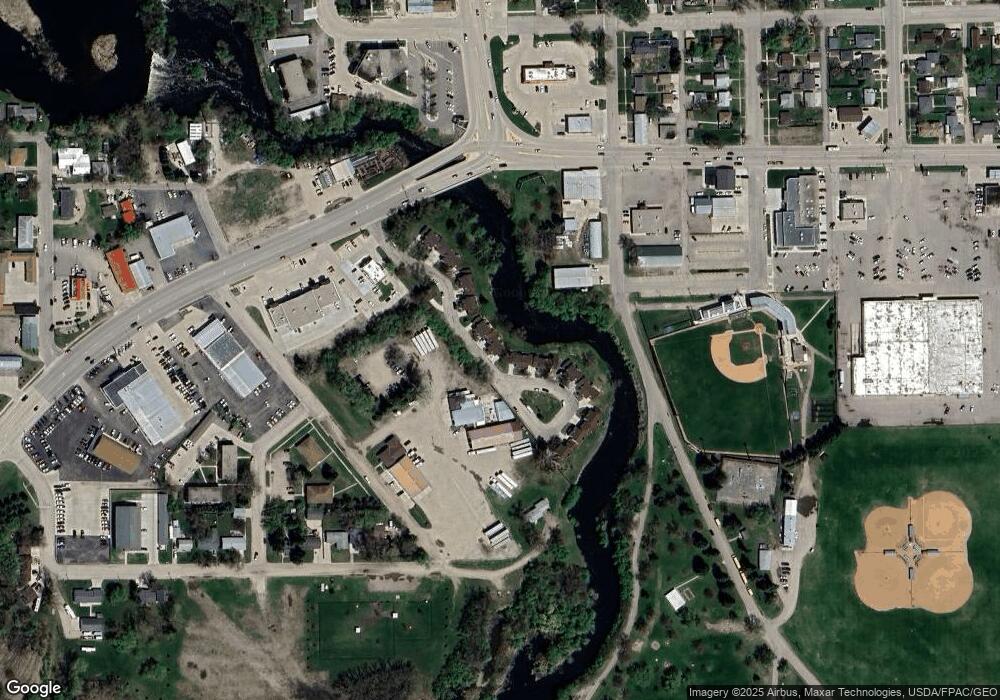 1115 2nd Ave SW, Jamestown, ND 58401 - photo 1