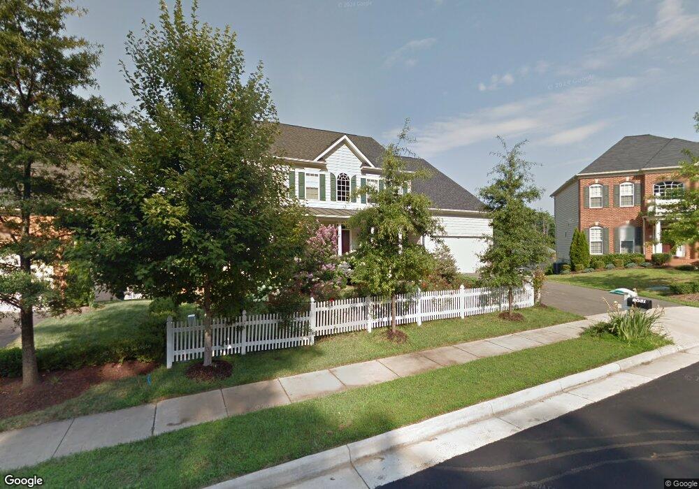2031 Paisley Ct, Woodbridge, VA 22191 - photo 1