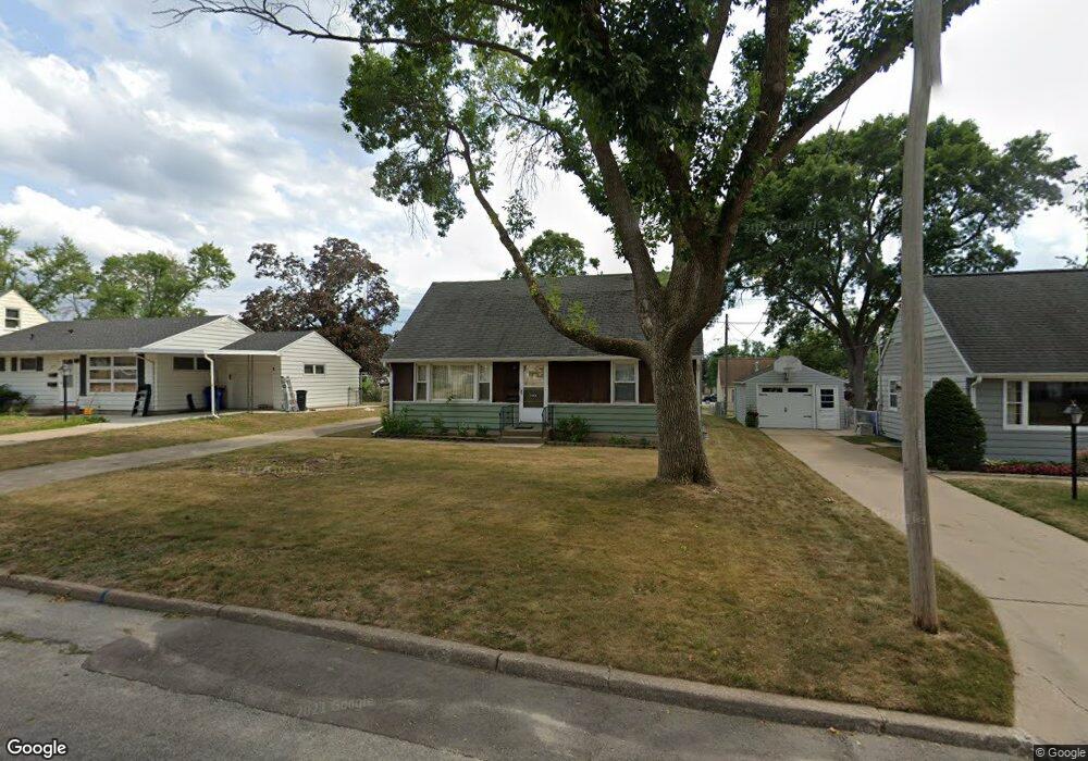 3833 Vine Ave SE, Cedar Rapids, IA 52403 - photo 1