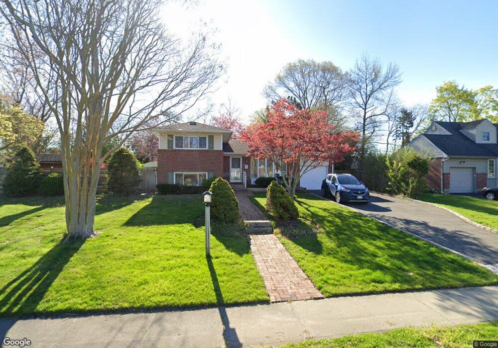 1 Dutchess Place, ComMacK, NY 11725 - photo 1