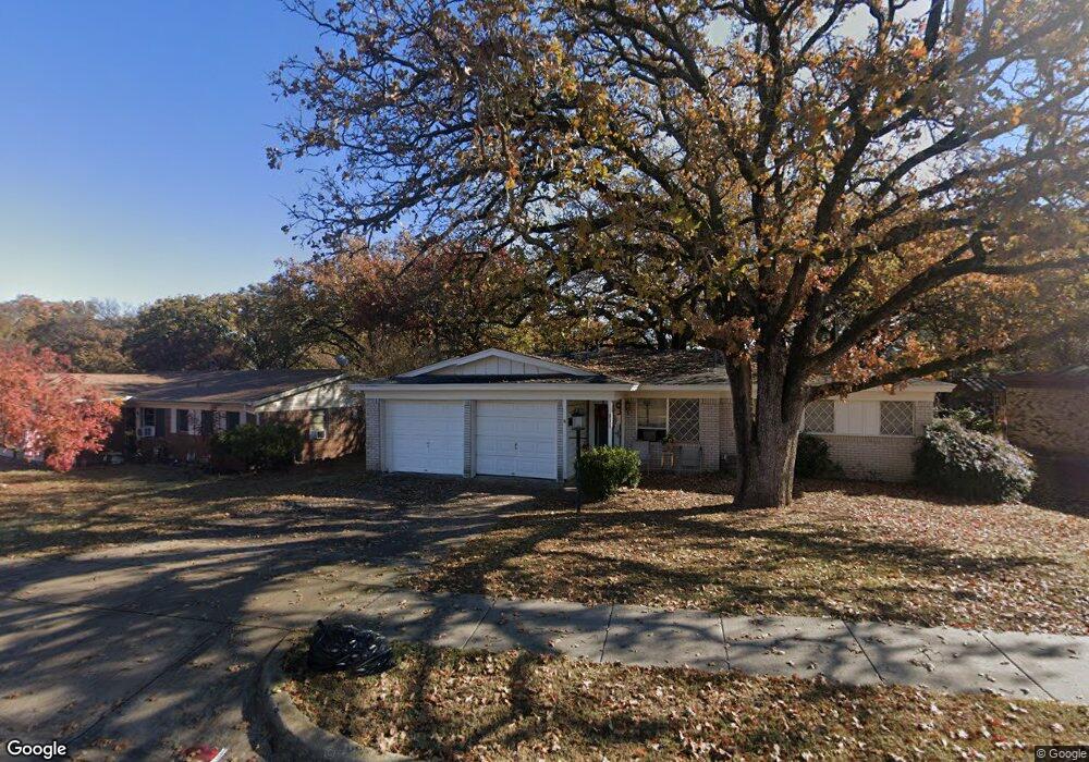 936 Jerry Ln, Bedford, TX 76022 - photo 1