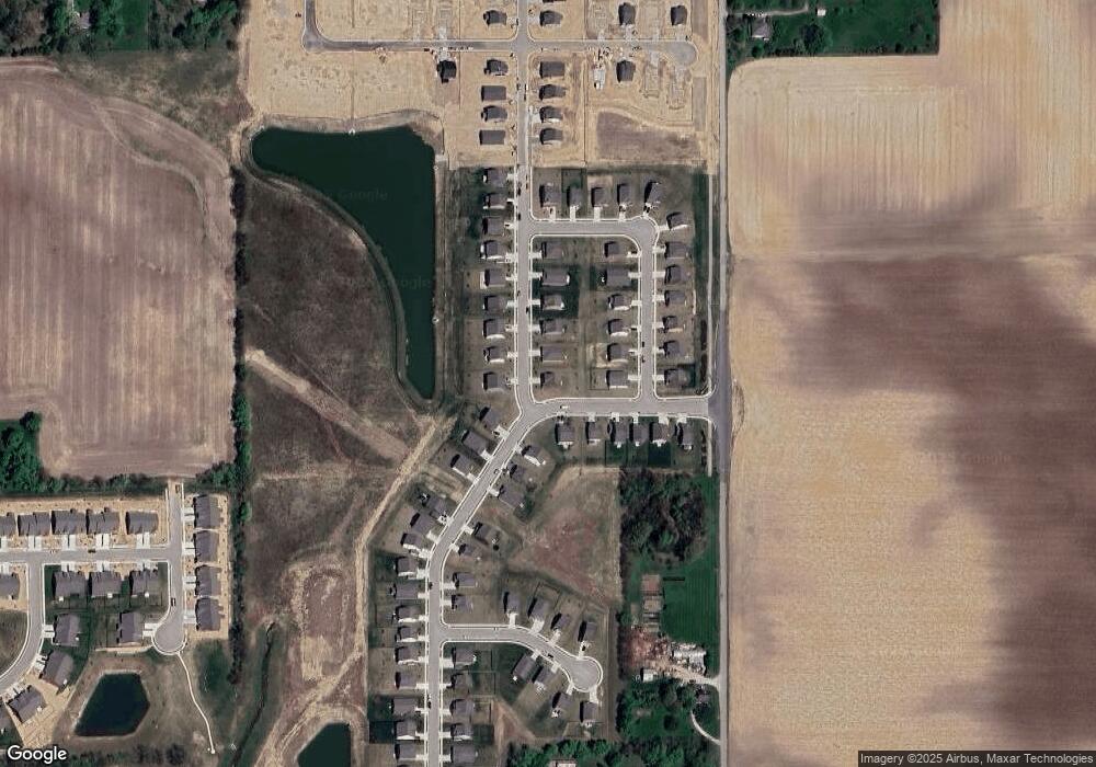 2547 Dixon Creek Dr, Whitestown, IN 46075 - photo 1