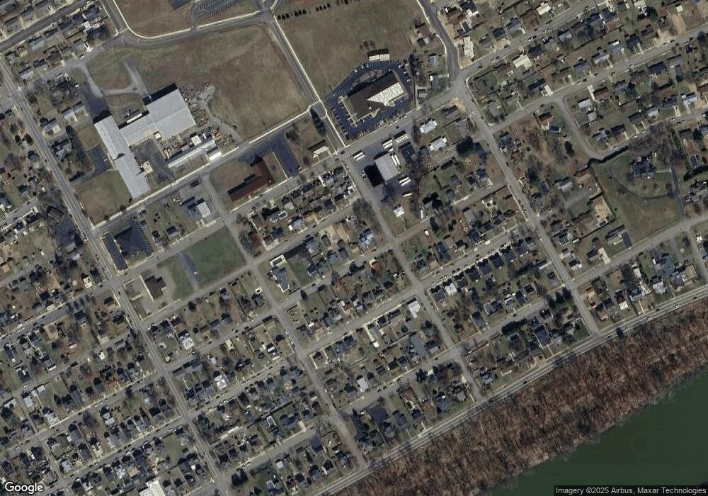 725 E 4th St, Berwick, PA 18603 - photo 1