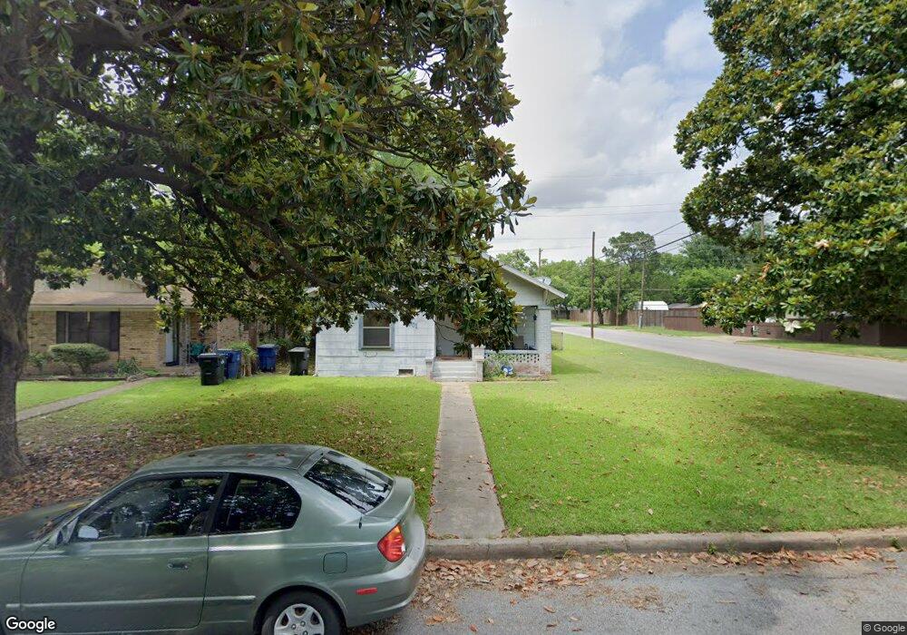 601 W Acheson St, Denison, TX 75020 - photo 1