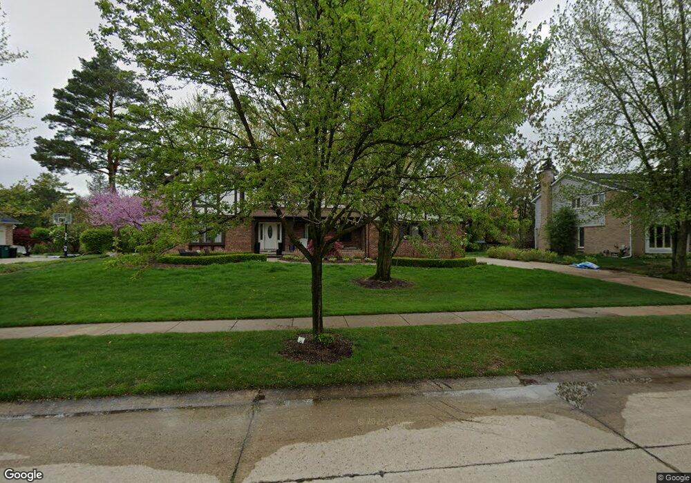 5041 Longview Dr, Troy, MI 48098 - photo 1