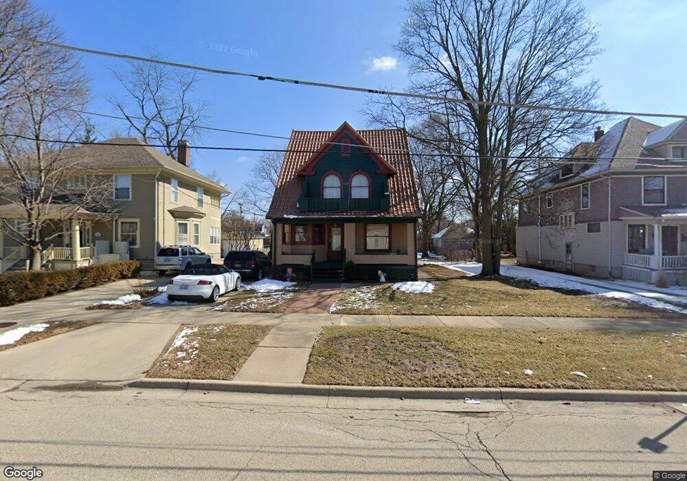 841 N Spring St, Elgin, IL 60120 - photo 1
