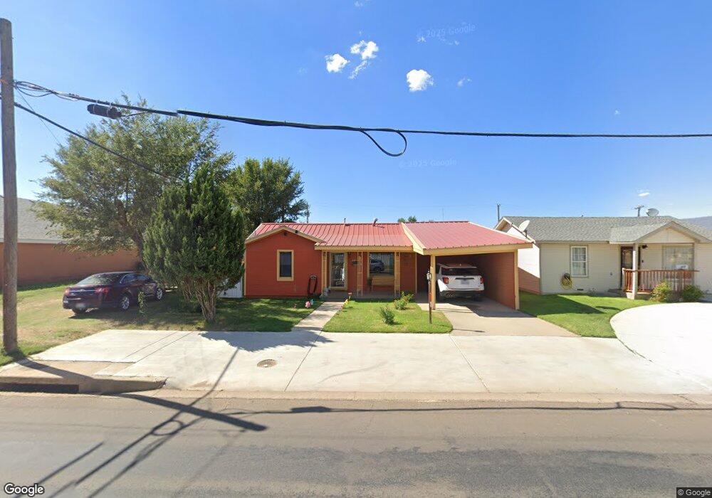 810 S Maddox Ave, Dumas, TX 79029 - photo 1