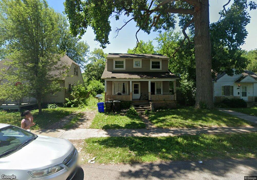 5241 Ashley St, Grosse Pointe, MI 48236 - photo 1