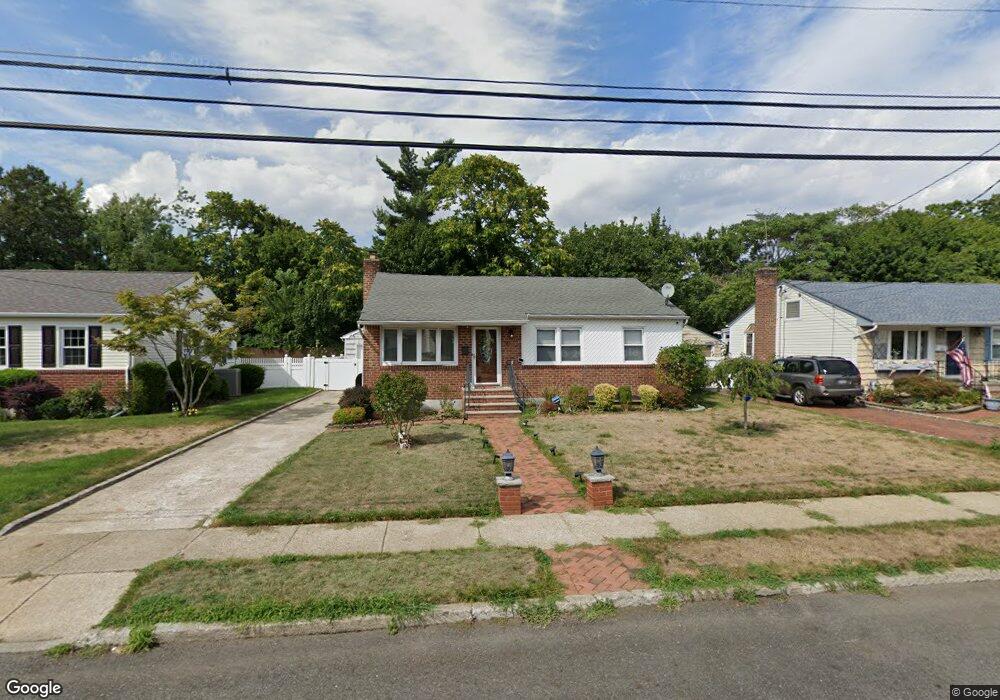 50 Dolores Place, Malverne, NY 11565 - photo 1