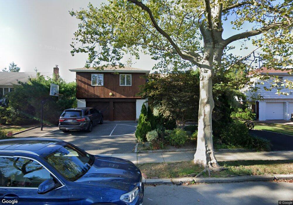 645 Colfax Place, Valley Stream, NY 11581 - photo 1