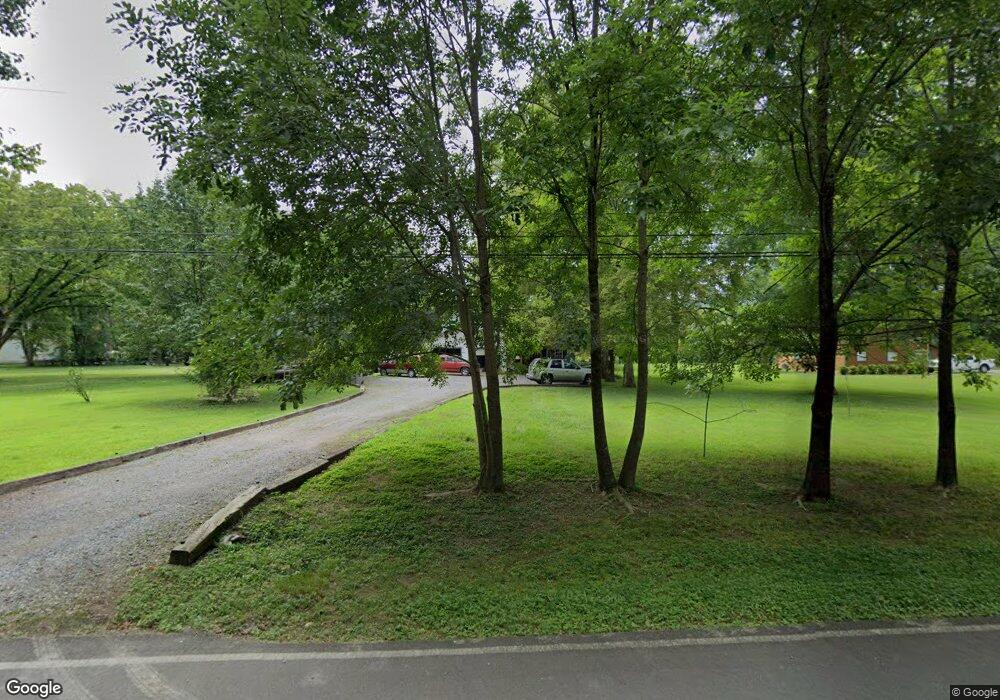 1511 Matlock Dr, Chapmansboro, TN 37035 - photo 1