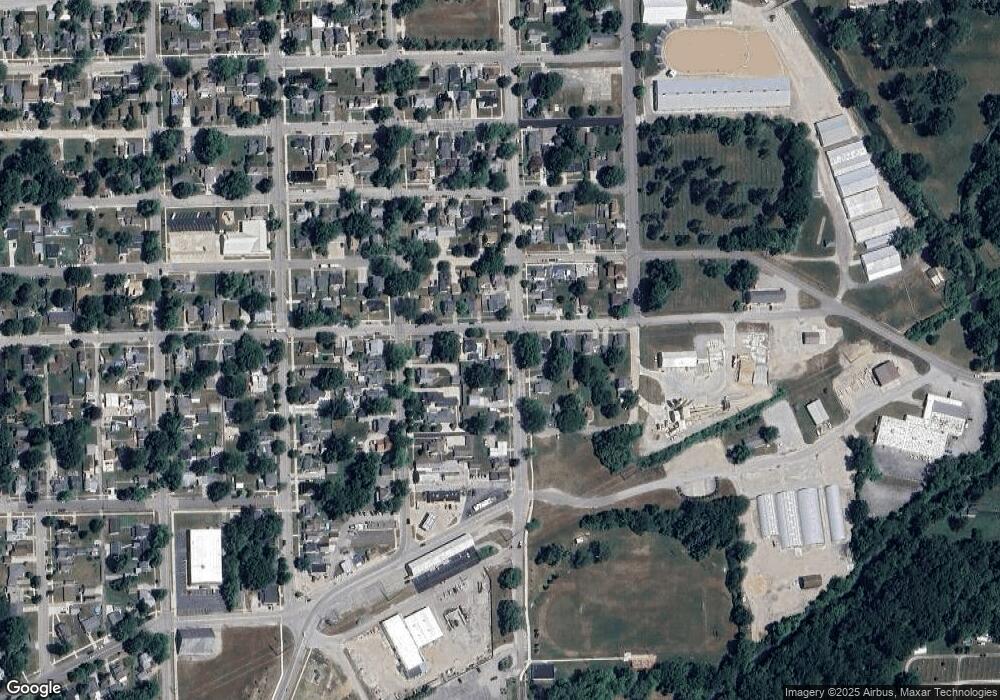 121 E 19th St, Auburn, IN 46706 - photo 1