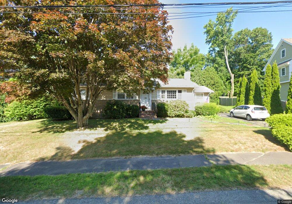 134 Jarvis Cir, Needham, MA 02492 - photo 1