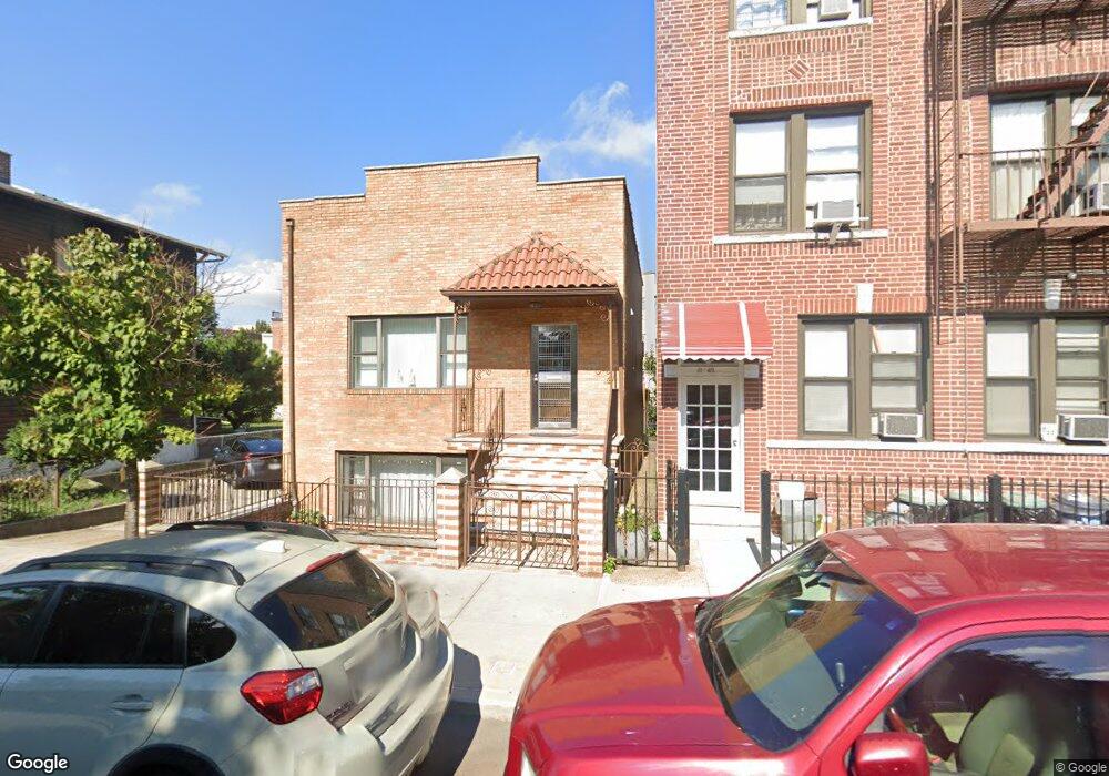 3144 42nd St, Astoria, NY 11103 - photo 1