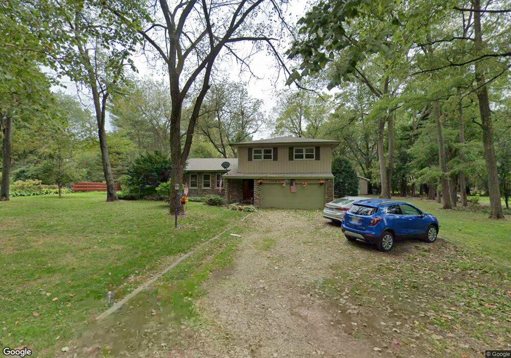 11865 Mohican Dr, Algonquin, IL 60102 - photo 1