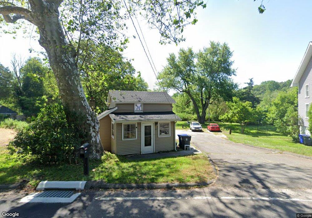 501 Leetes Island Rd, Branford, CT 06405 - photo 1