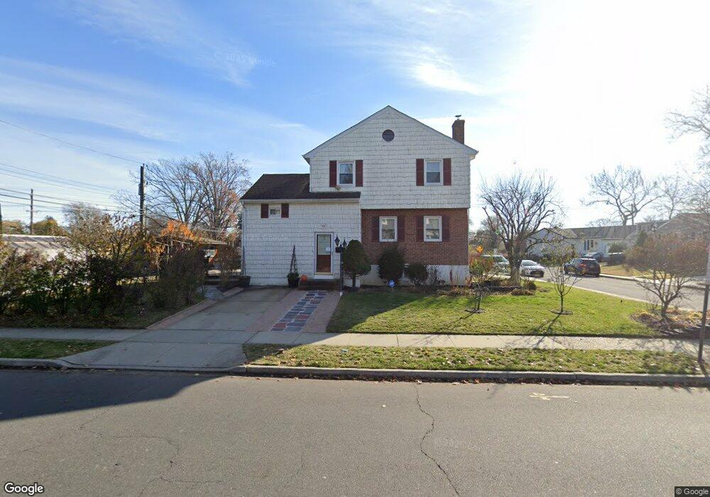 3 Flower Rd, Valley Stream, NY 11581 - photo 1