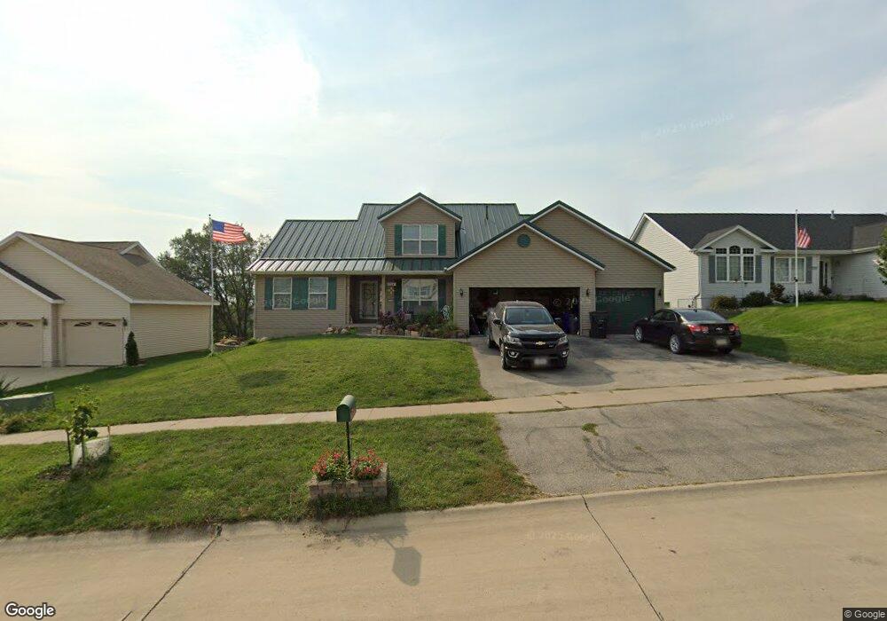 1724 23rd St NW, Cedar Rapids, IA 52405 - photo 1