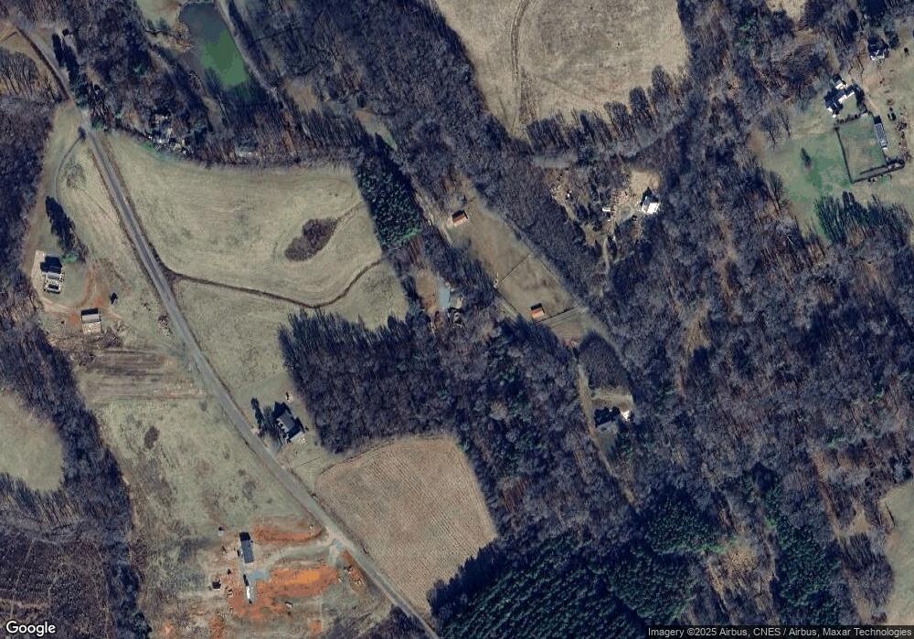 204 Crazy Horse Ln, Siler City, NC 27344 - photo 1