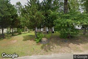 103 S Calhoun Shores Pkwy, Calhoun Falls, SC 29628