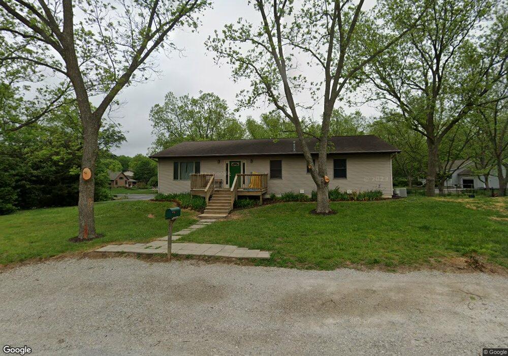610 W Mill St, Freeburg, IL 62243 - photo 1