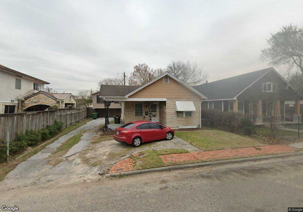 204 Walton St unit 1/2, Houston, TX 77009 - photo 1