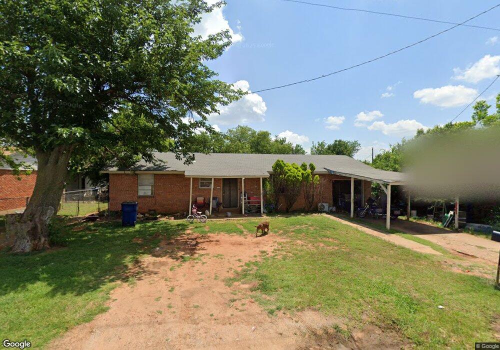 1422 E Chestnut Ave, Duncan, OK 73533 - photo 1
