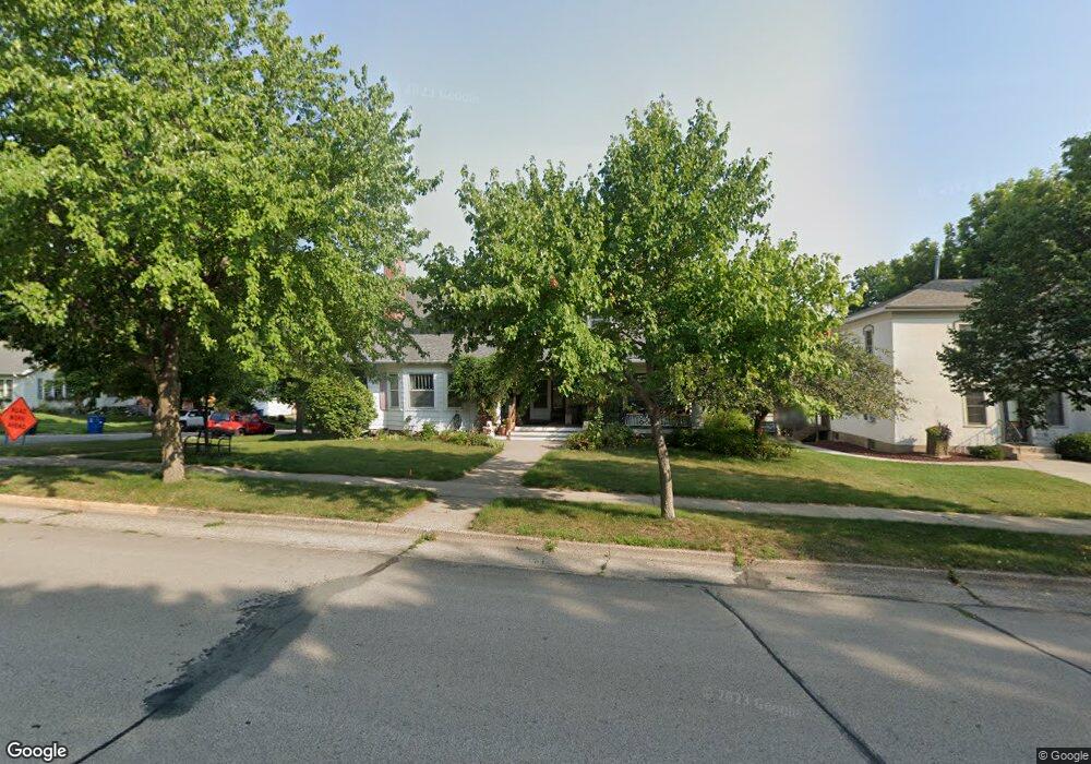 728 W 4th St, Red Wing, MN 55066 - photo 1