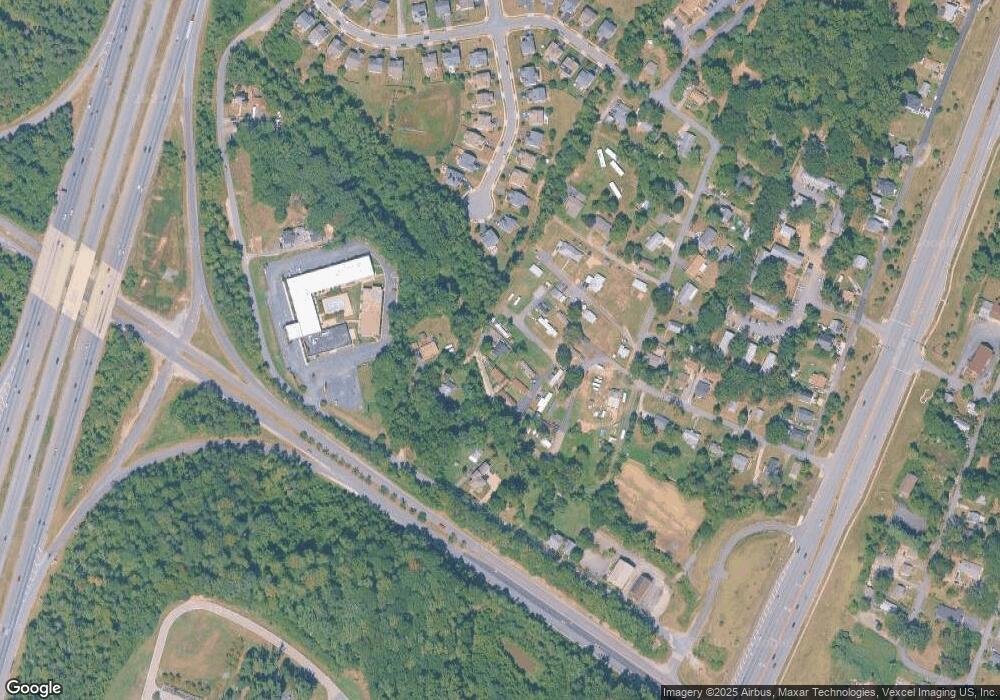 18527 Creek Rd, Triangle, VA 22172 - photo 1