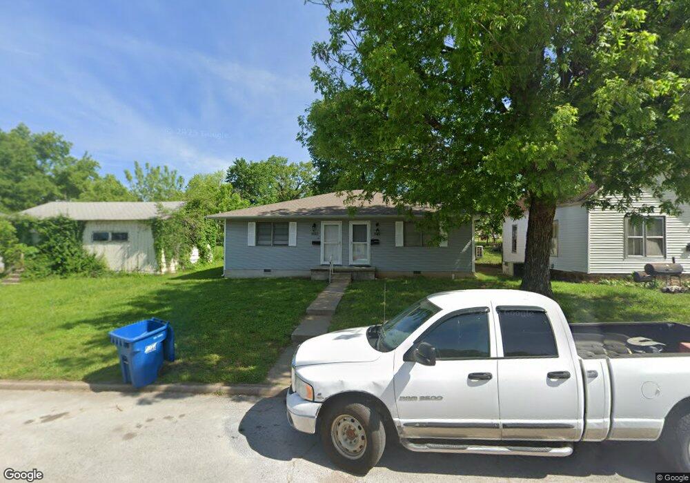 1021 Walnut St unit 1023, Carthage, MO 64836 - photo 1