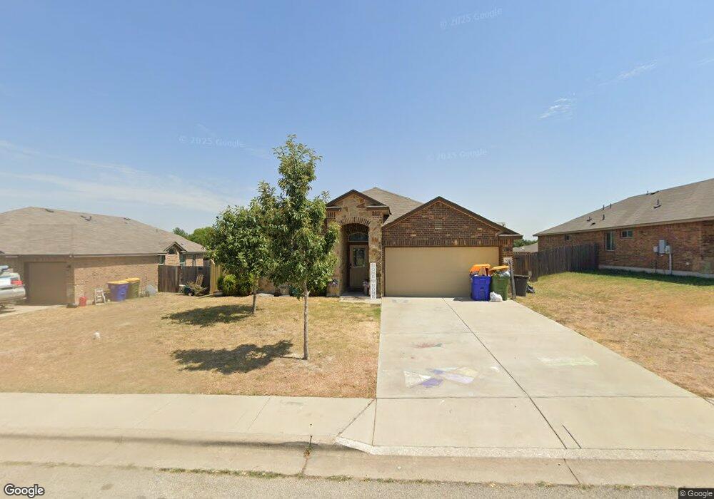 306 Chrislyn Dr, Troy, TX 76579 - photo 1