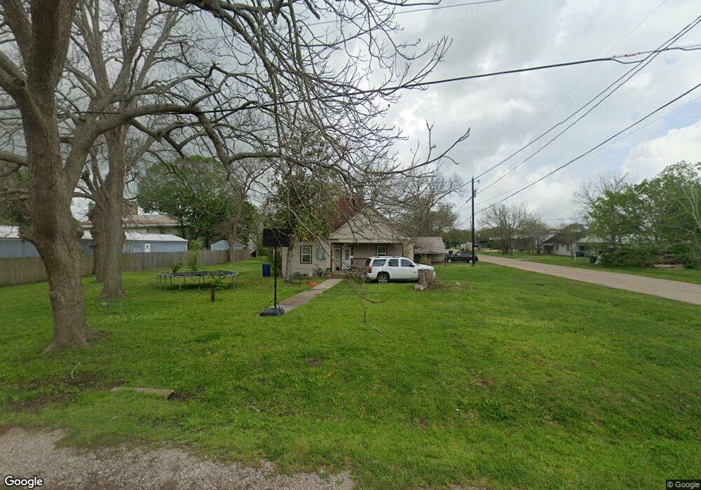 2421 10th St, Bay City, TX 77414 - photo 1