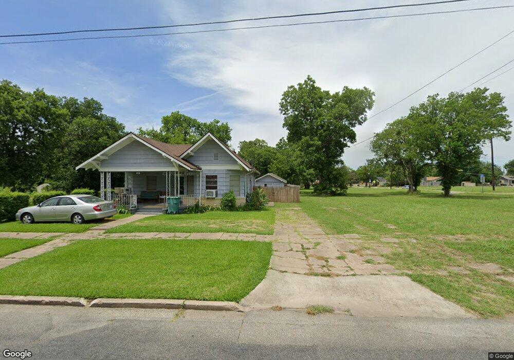 612 N Maxey St, Sherman, TX 75090 - photo 1