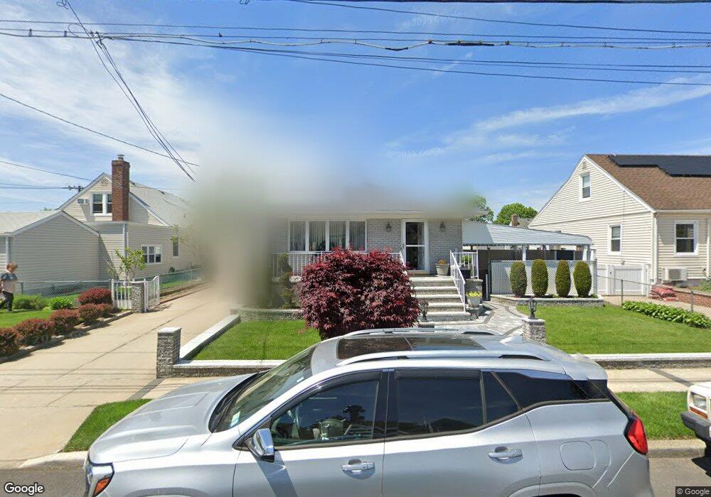 316 Hoffman St, Franklin Square, NY 11010 - photo 1