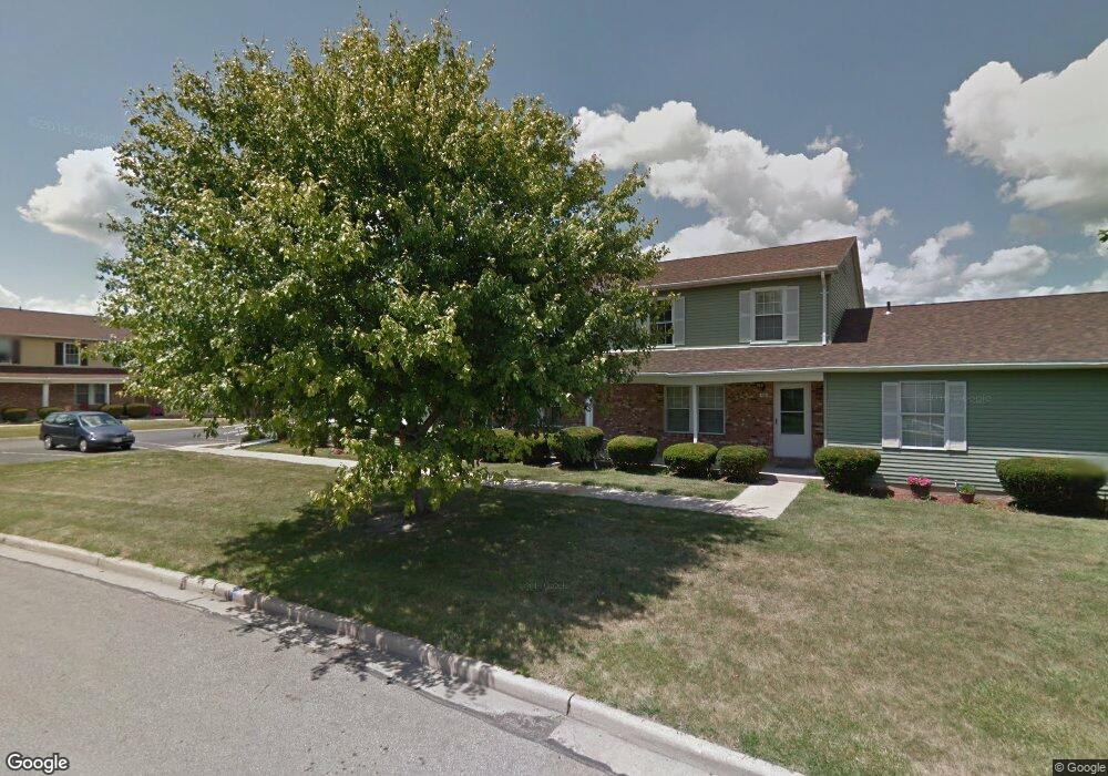 402 Heritage Cir unit H15, Bucyrus, OH 44820 - photo 1