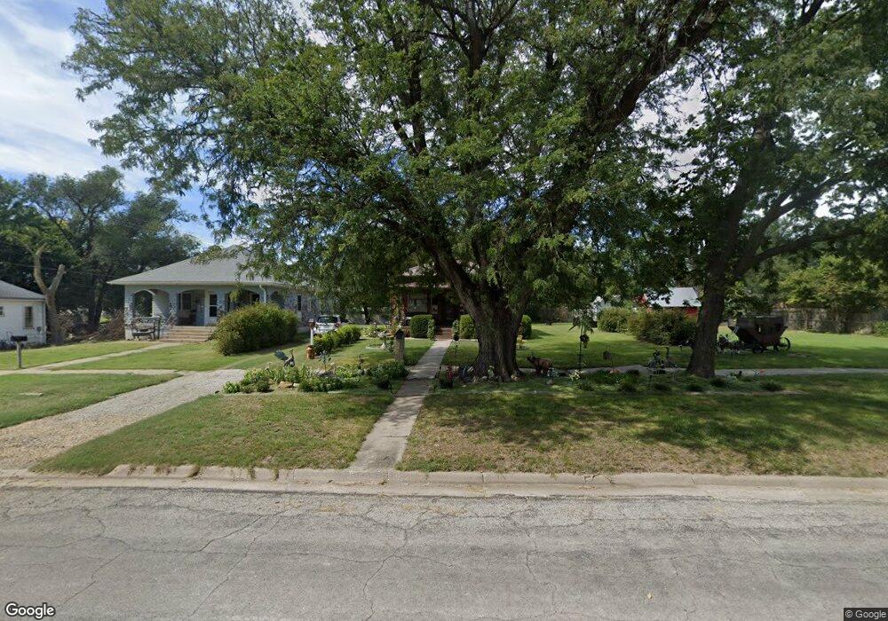 123 N 4th St, Osborne, KS 67473 - photo 1