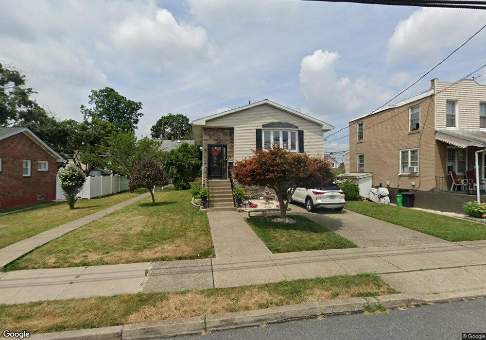 738 N Maxwell St, Allentown, PA 18109 - photo 1