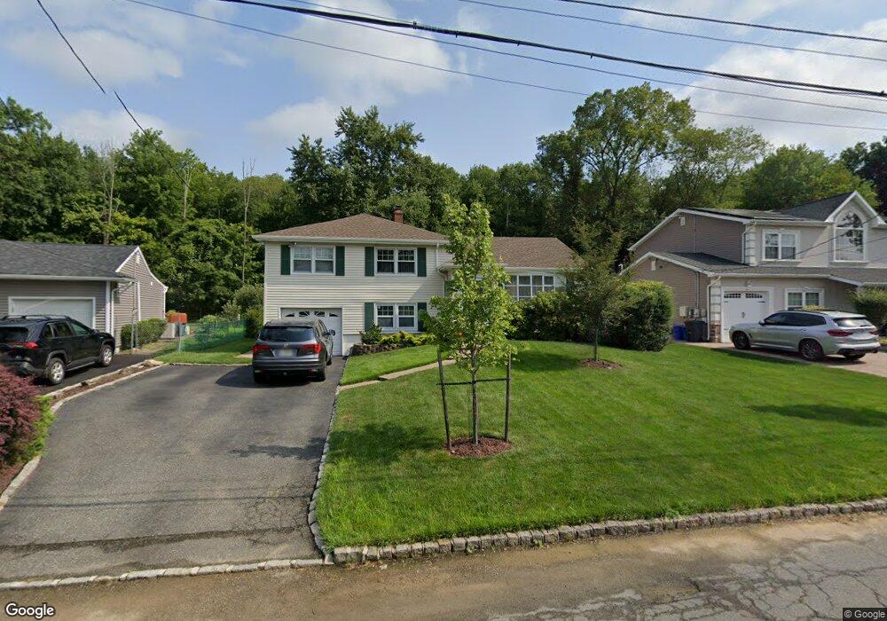 14 Hawthorne Dr, Livingston, NJ 07039 - photo 1