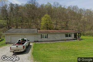 699 Golden Oaks Rd, New Freeport, PA 15352