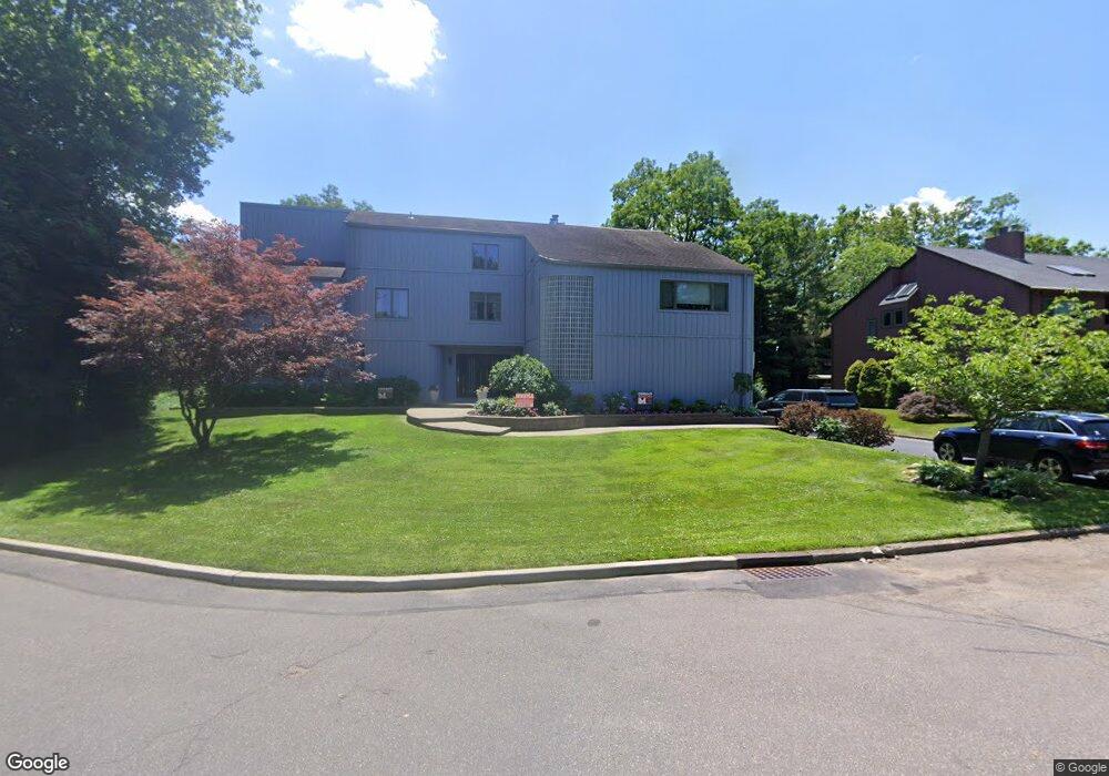 2 Waterside Ln, Manhasset, NY 11030 - photo 1