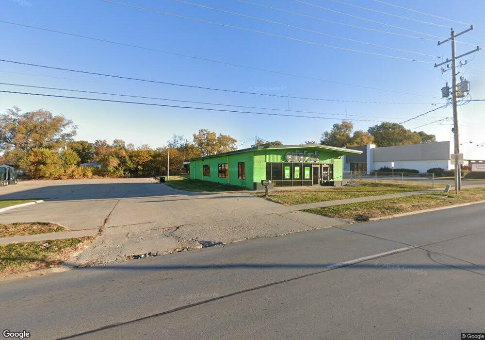 1718 1st Ave E, Newton, IA 50208 - photo 1