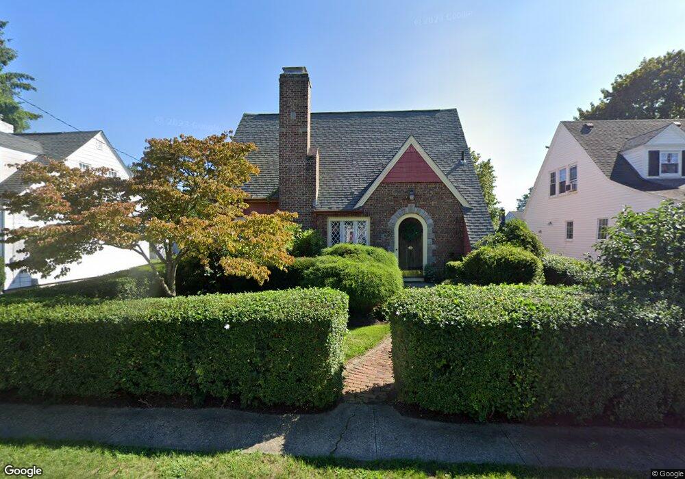 18 Dartmouth Ave, Riverside, RI 02915 - photo 1