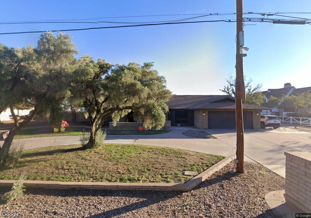 2605 E Desert Ln, Gilbert, AZ 85234 - photo 1