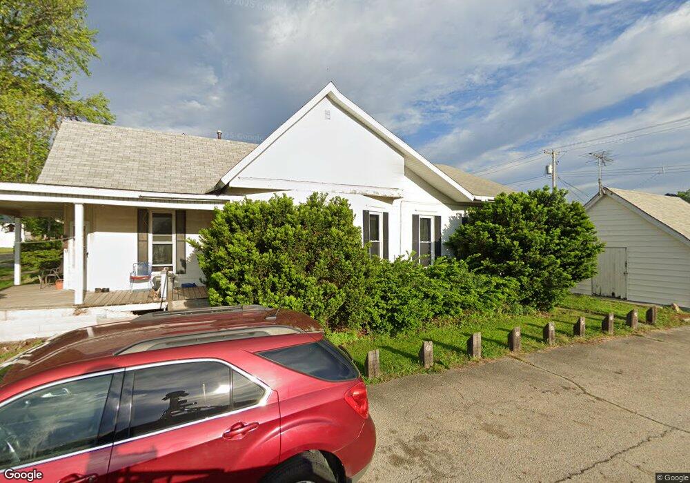 1116 Broadway Ave, Mattoon, IL 61938 - photo 1