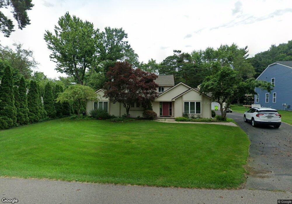 3471 Oakleaf Dr, West Bloomfield, MI 48324 - photo 1