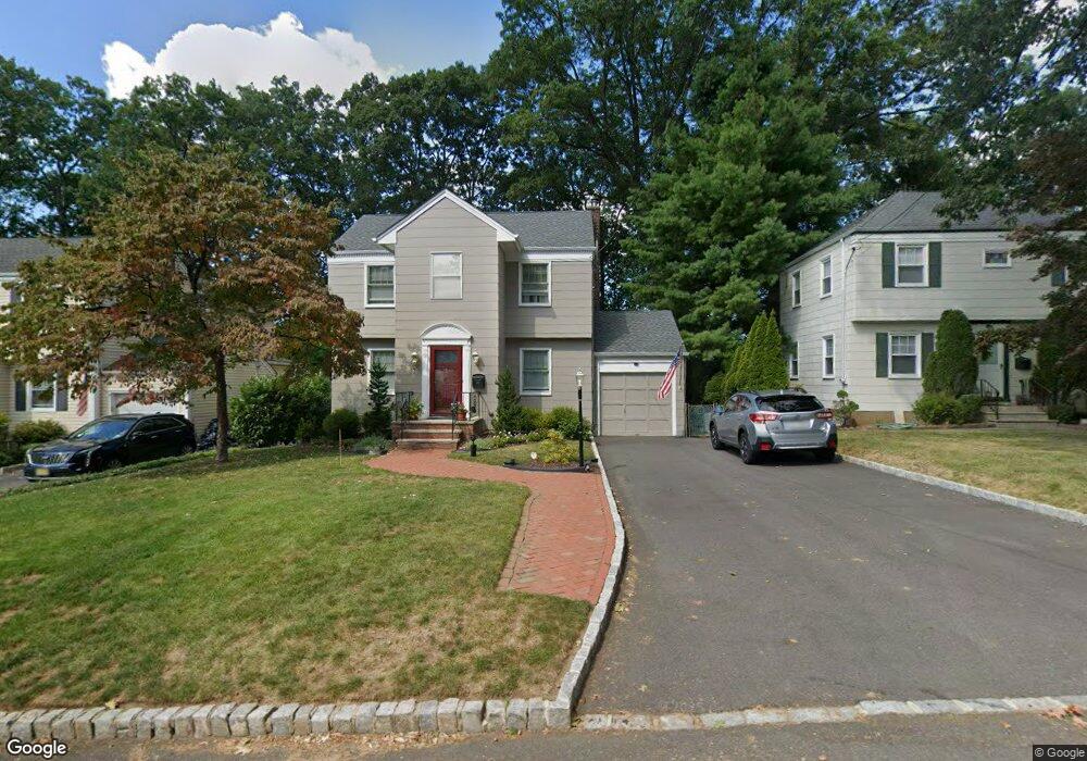 13 Briar Cliff Rd, Livingston, NJ 07039 - photo 1